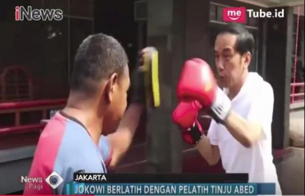 Jokowi Nge Vlog Ini Aksi Presiden Saat Latihan Tinju